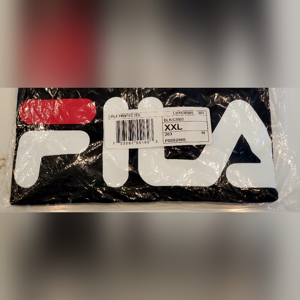 🆕️ Brand NEW Black FILA T-Shirt - Picture 2 of 7
